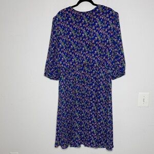 Townhouse Vintage floral dress size 18 1/2 button closure and shoulder pads